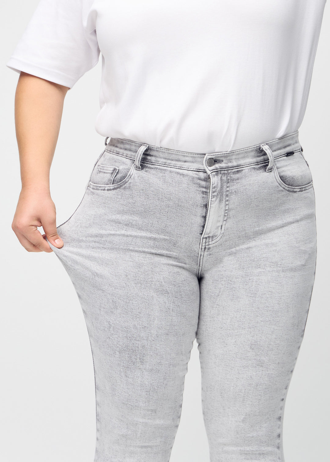 Elena – Contour-Fit Women’s Sculpting Denim Jeans