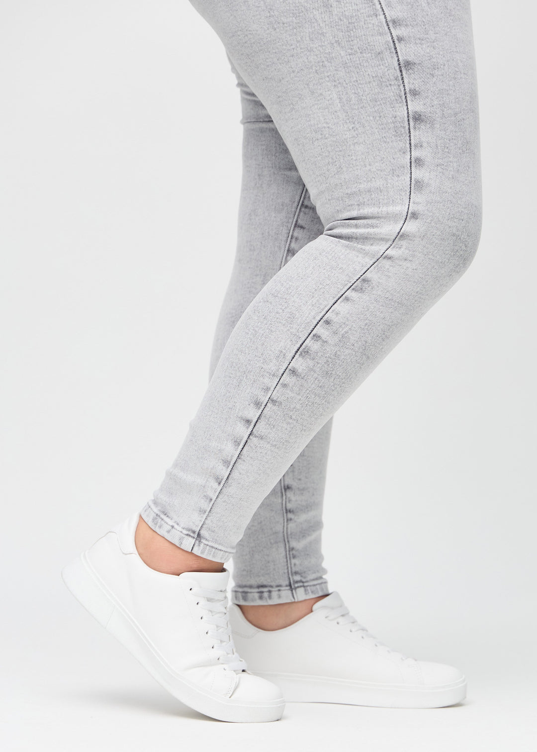 Elena – Contour-Fit Women’s Sculpting Denim Jeans