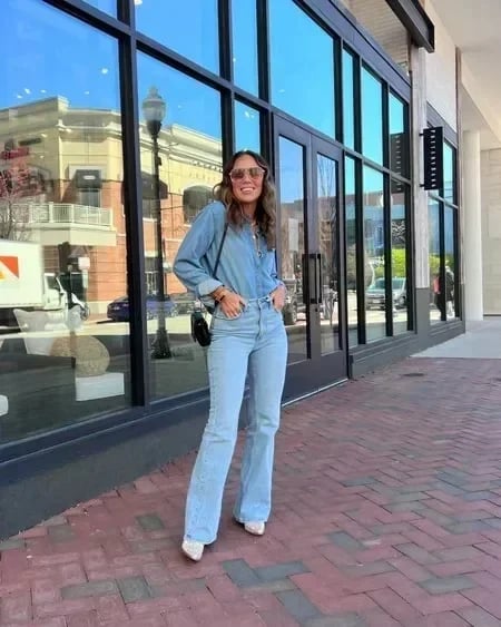 Sophie – Super High-Waist Flared Jeans for Women