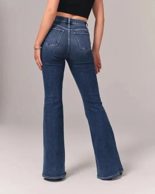 Sophie – Super High-Waist Flared Jeans for Women