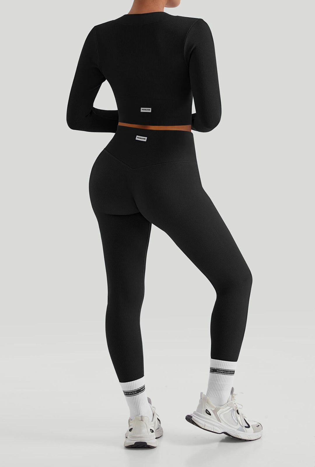Ayanna – SculptFit Women’s Zipper Workout Set