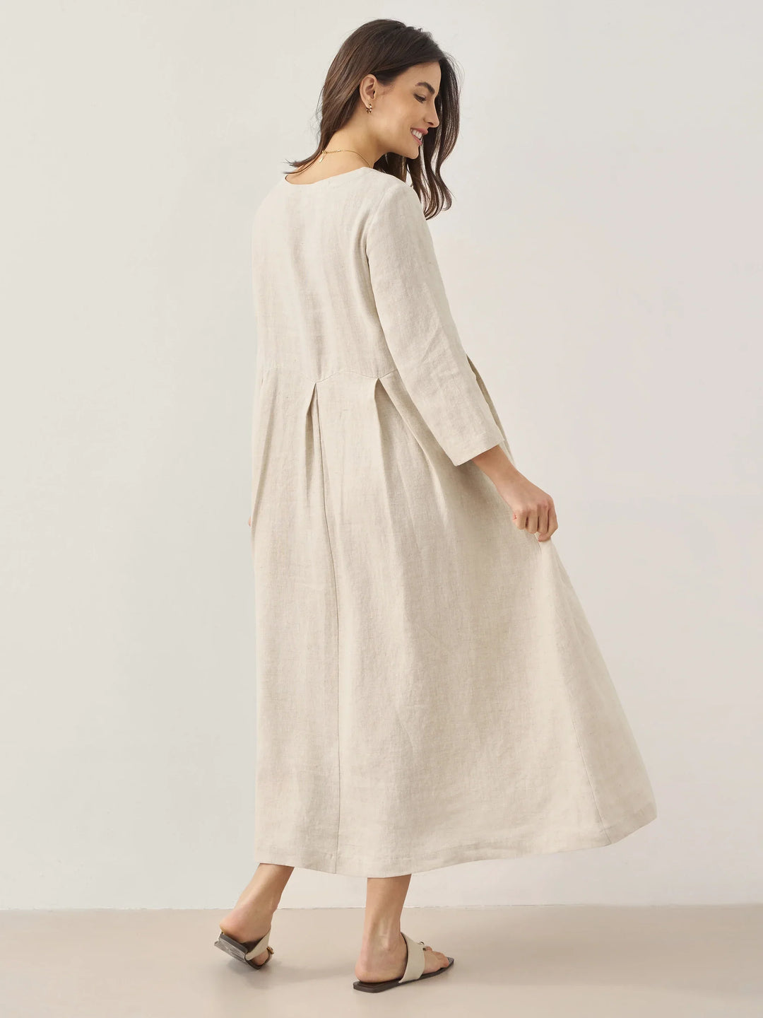 Jacquelyn – Linen Bateau Neck Pleated Women’s Maxi Dress
