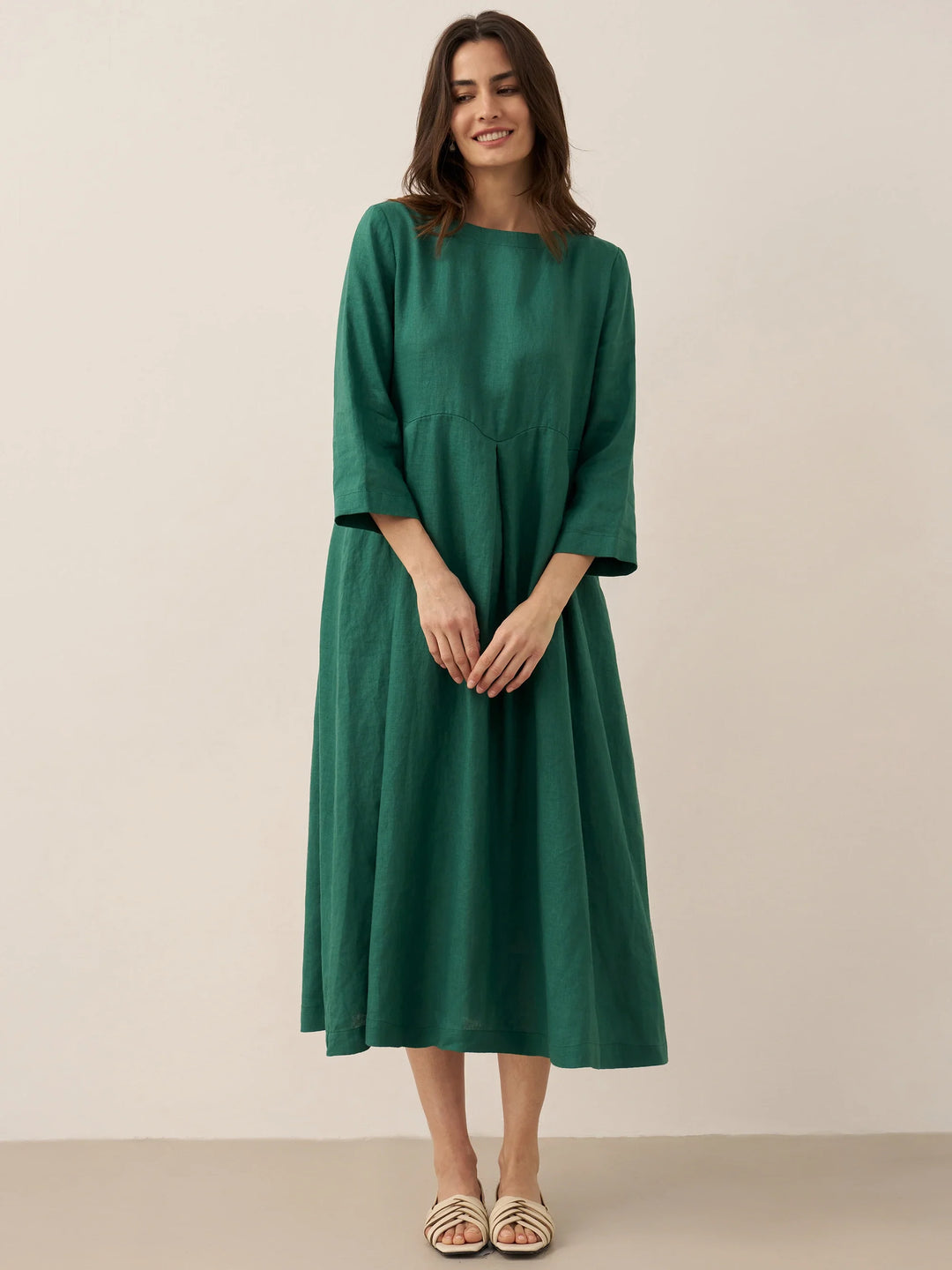 Jacquelyn – Linen Bateau Neck Pleated Women’s Maxi Dress