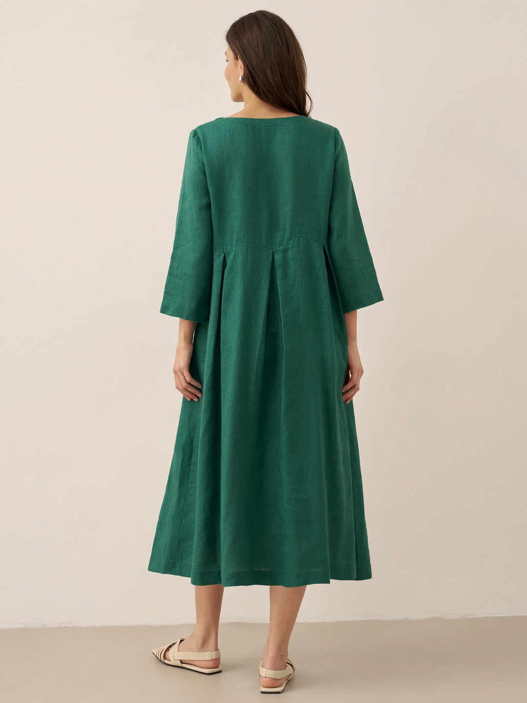Jacquelyn – Linen Bateau Neck Pleated Women’s Maxi Dress