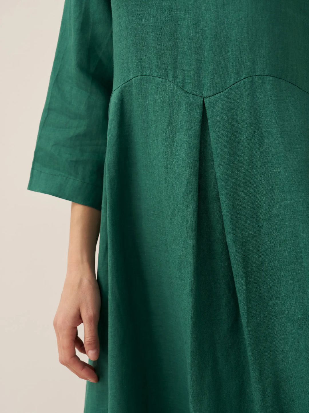 Jacquelyn – Linen Bateau Neck Pleated Women’s Maxi Dress