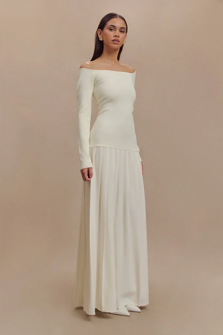 Sienna – Elegant Knit Off-Shoulder Women's Maxi Dress