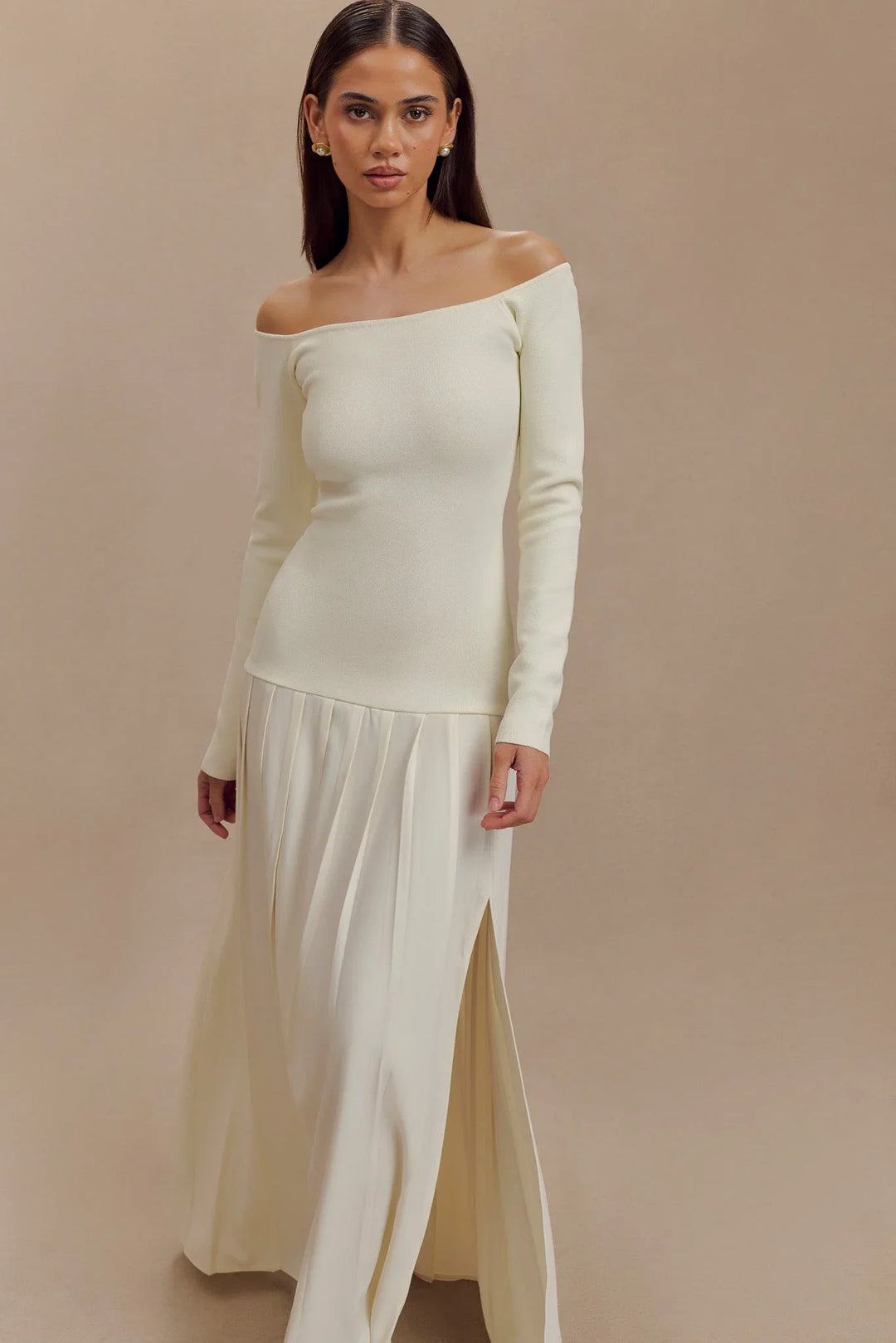 Sienna – Elegant Knit Off-Shoulder Women's Maxi Dress