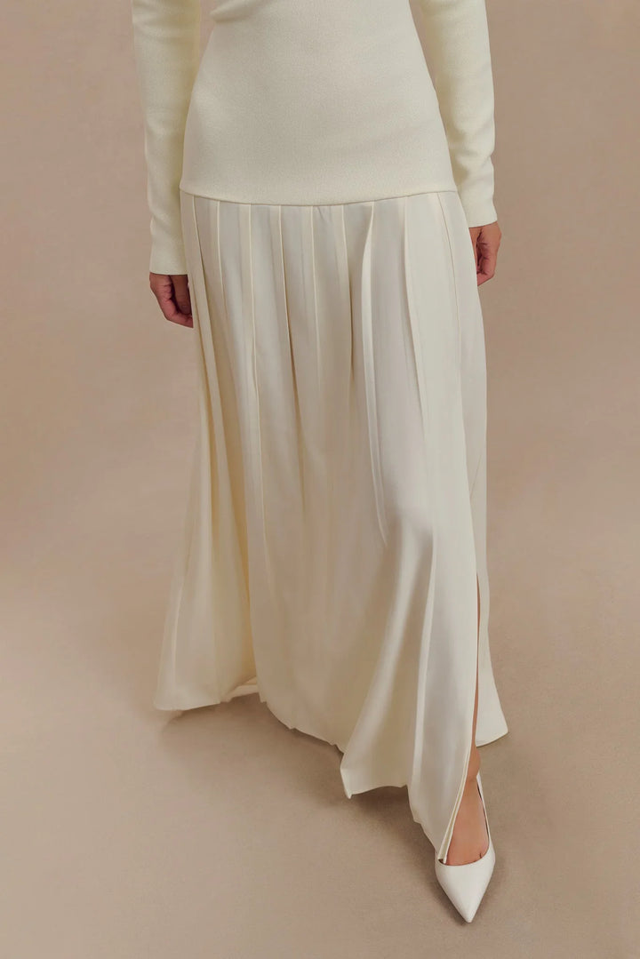 Sienna – Elegant Knit Off-Shoulder Women's Maxi Dress