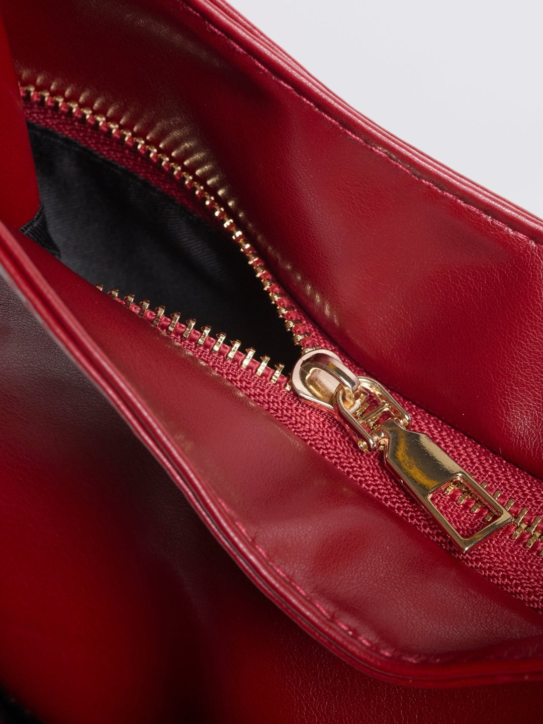 Lina – Stylish & Spacious Women’s Hobo Tote