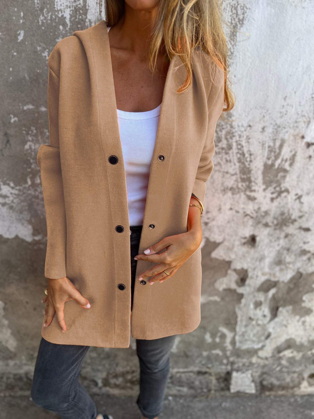 Caroline – Versatile Women’s Hooded Jacket
