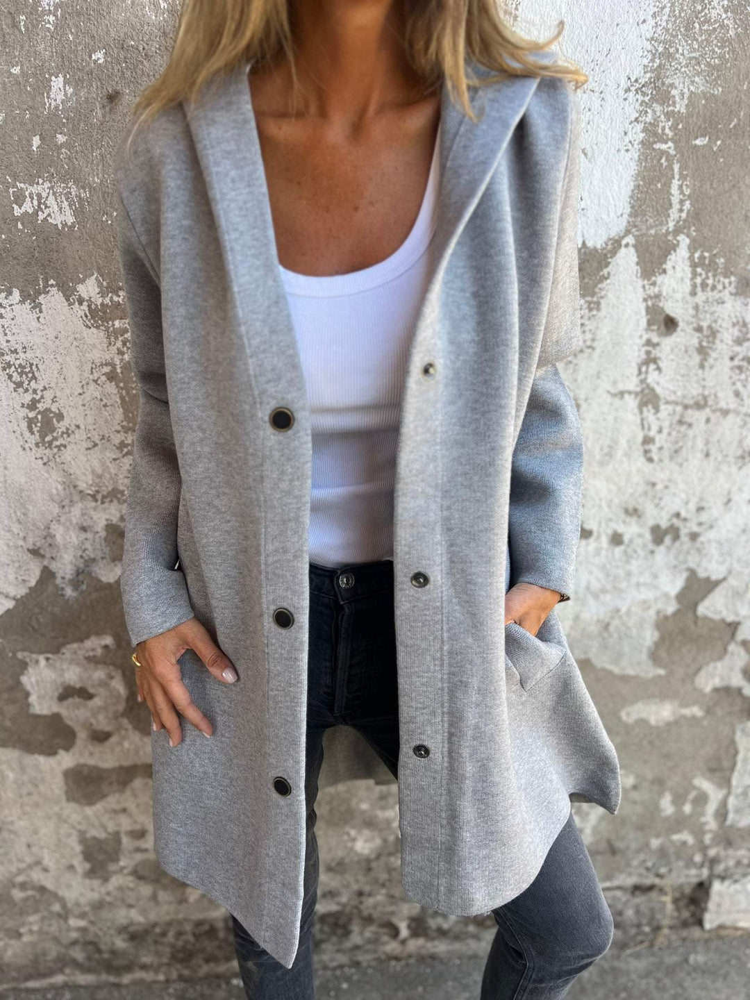 Caroline – Versatile Women’s Hooded Jacket