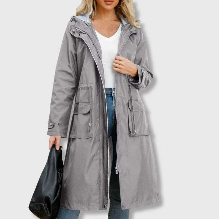Clara – Lightweight Women’s Water-Repellent Trench Coat