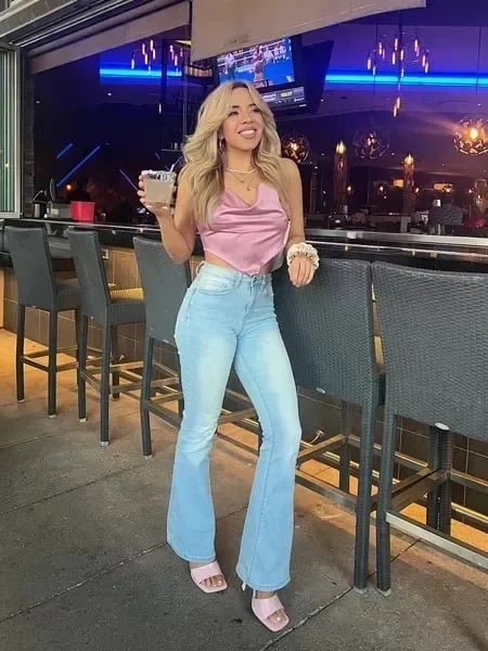 Sophie – Super High-Waist Flared Jeans for Women