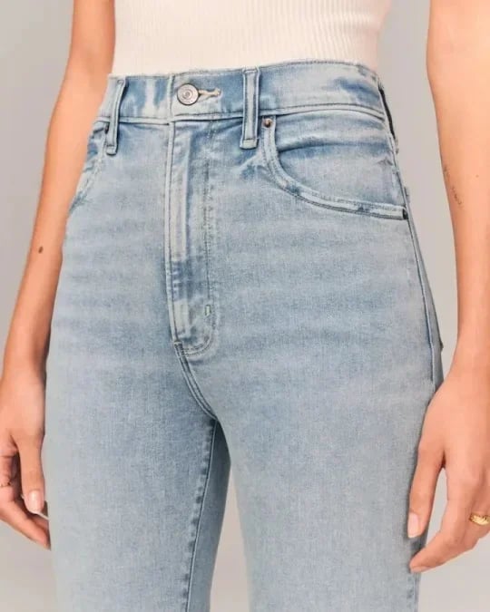 Sophie – Super High-Waist Flared Jeans for Women