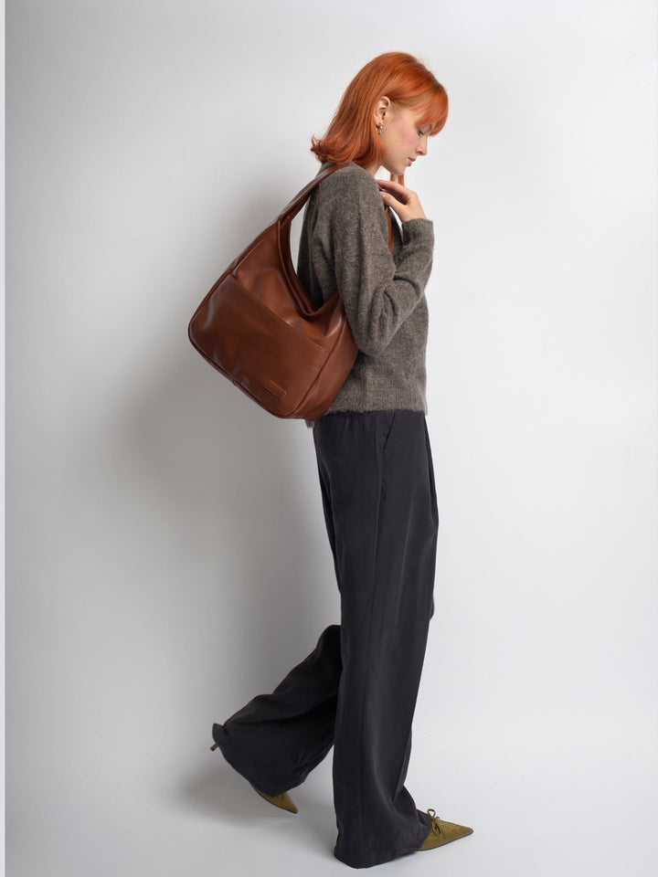 Lina – Stylish & Spacious Women’s Hobo Tote