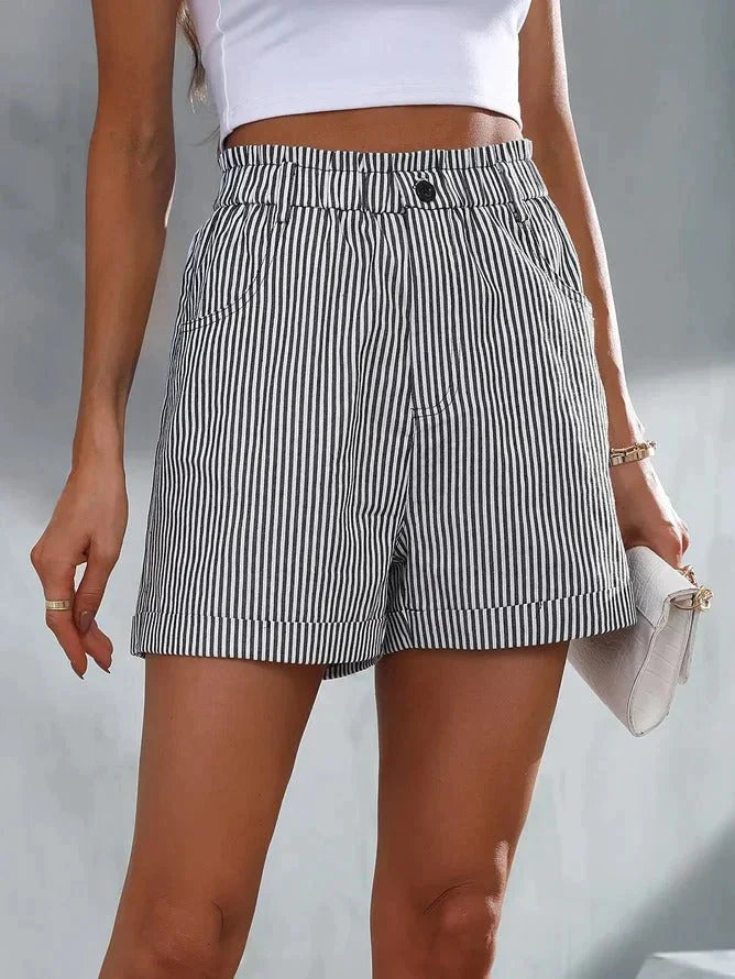 Jasmaine – Loose Casual Women’s Striped Shorts