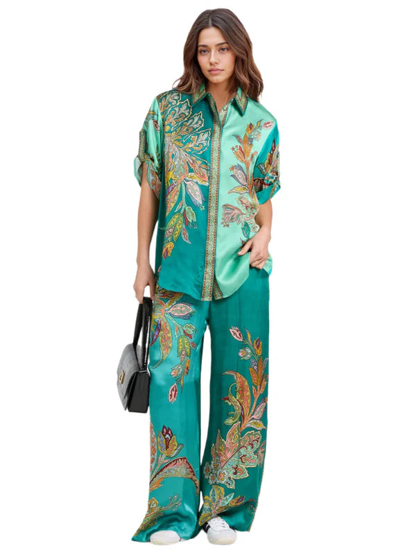 Geneviève – Emerald-Tone Oversized Women’s Button-Up Shirt