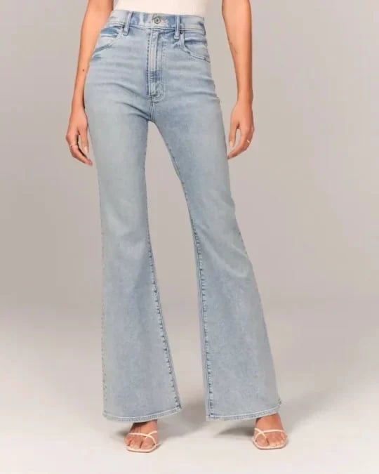 Sophie – Super High-Waist Flared Jeans for Women