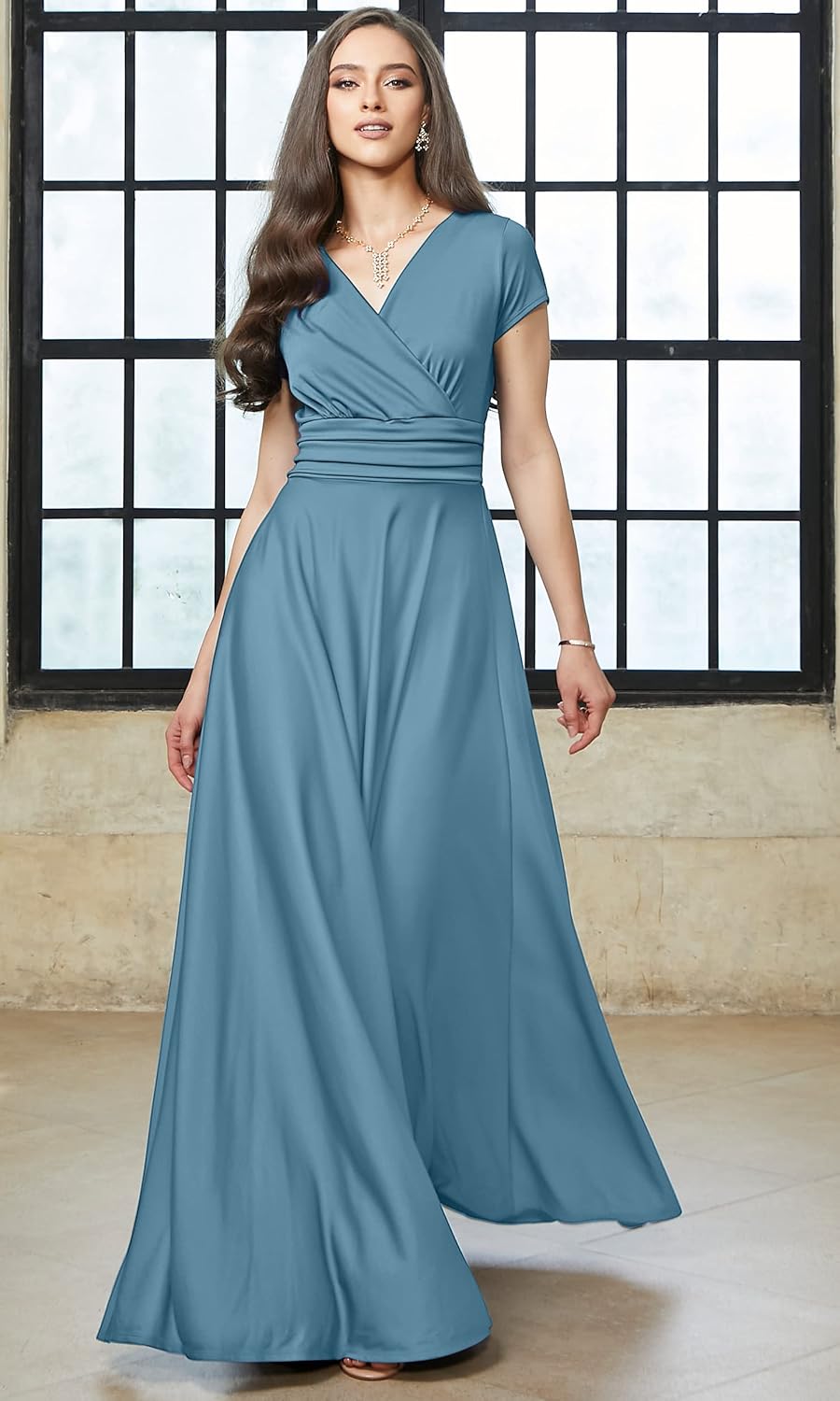 Maude – Quick-Dry Women’s V-Neck Midi Dress