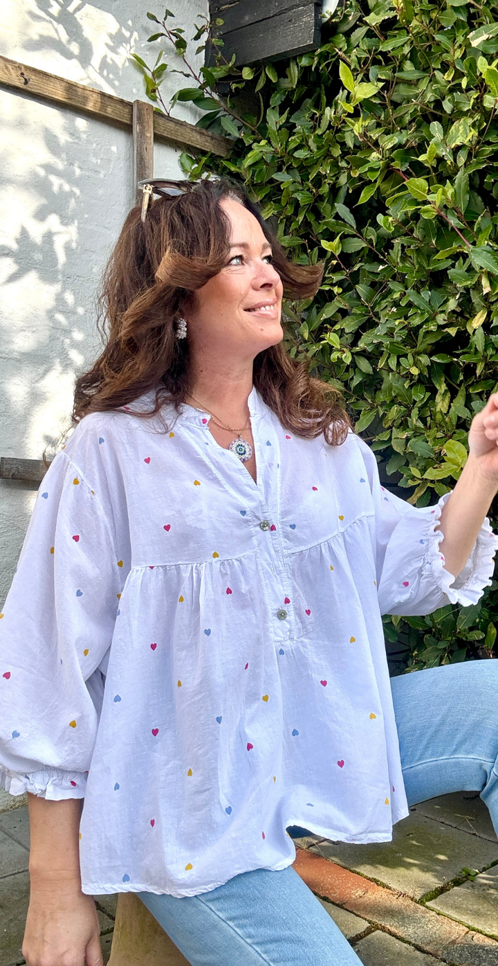 Chiara – Elegant Women’s Blouse with Pearl-Button Details