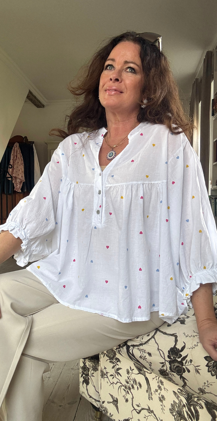 Chiara – Elegant Women’s Blouse with Pearl-Button Details
