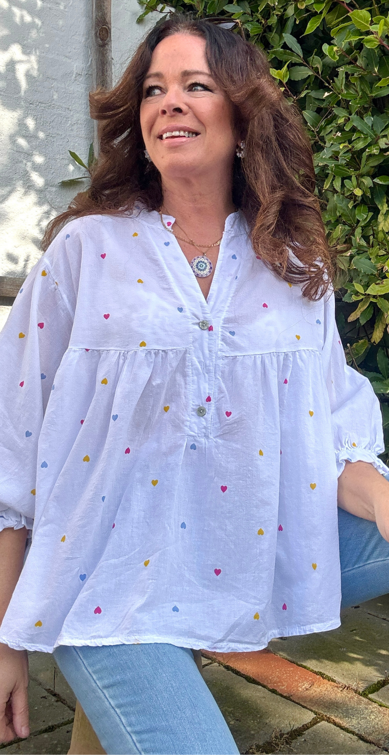 Chiara – Elegant Women’s Blouse with Pearl-Button Details