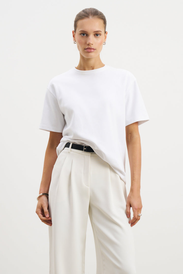 Alessandra – Elegant White Pleated Wide-Leg Trousers for Women