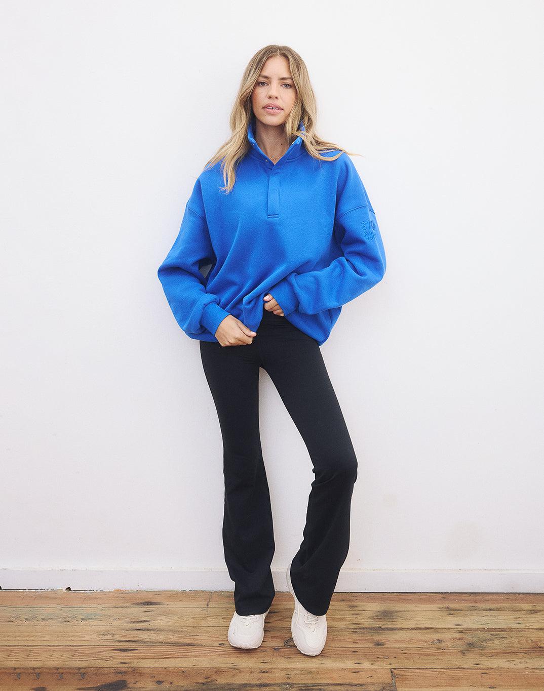 Alexis – Azure Blue Snap-Collar Unisex Sweatshirt