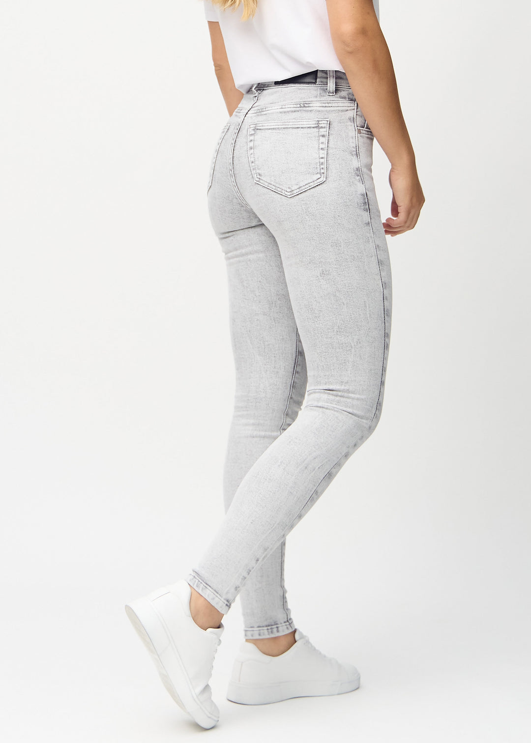 Elena – Contour-Fit Women’s Sculpting Denim Jeans