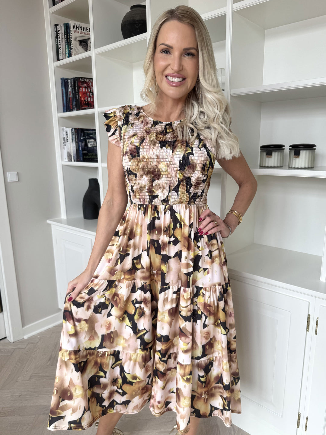 Amélie – Smocked Sleeveless Floral Women’s Dress
