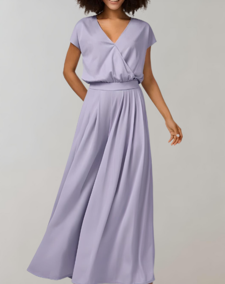 Samantha – Flowy Women’s V-Neck Pocket Jumpsuit