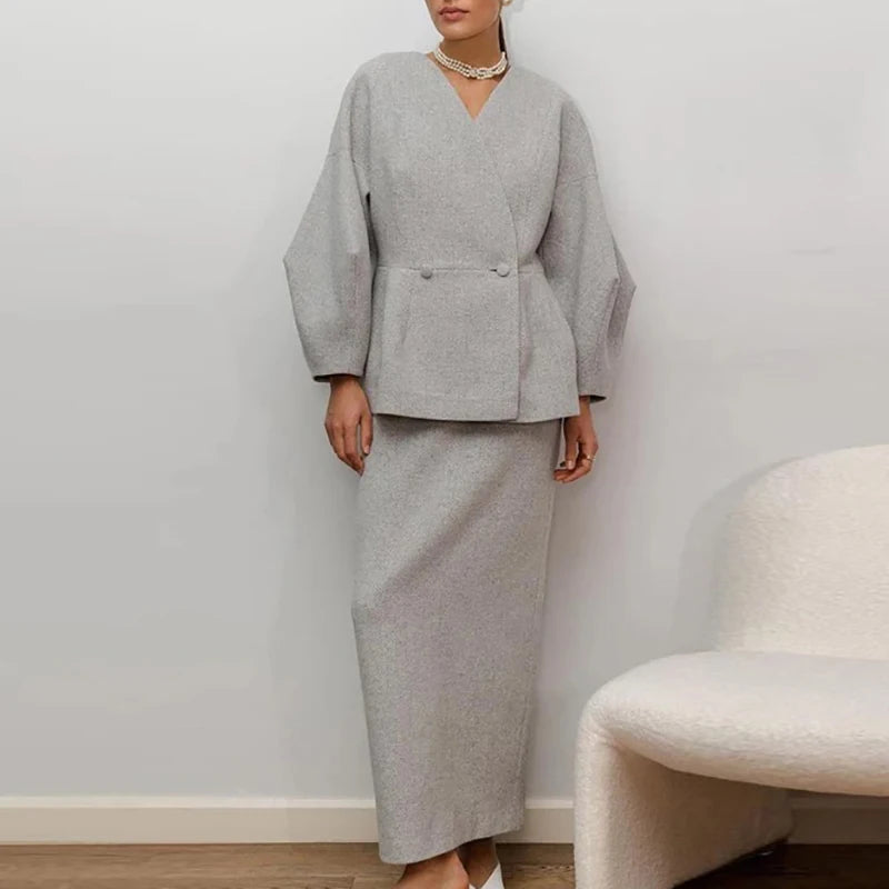 Chloé – Elegant Women’s V-Neck Top & Skirt Set
