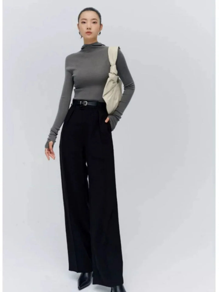 Mika – Bodyhugging Knitted Hoodie for Women