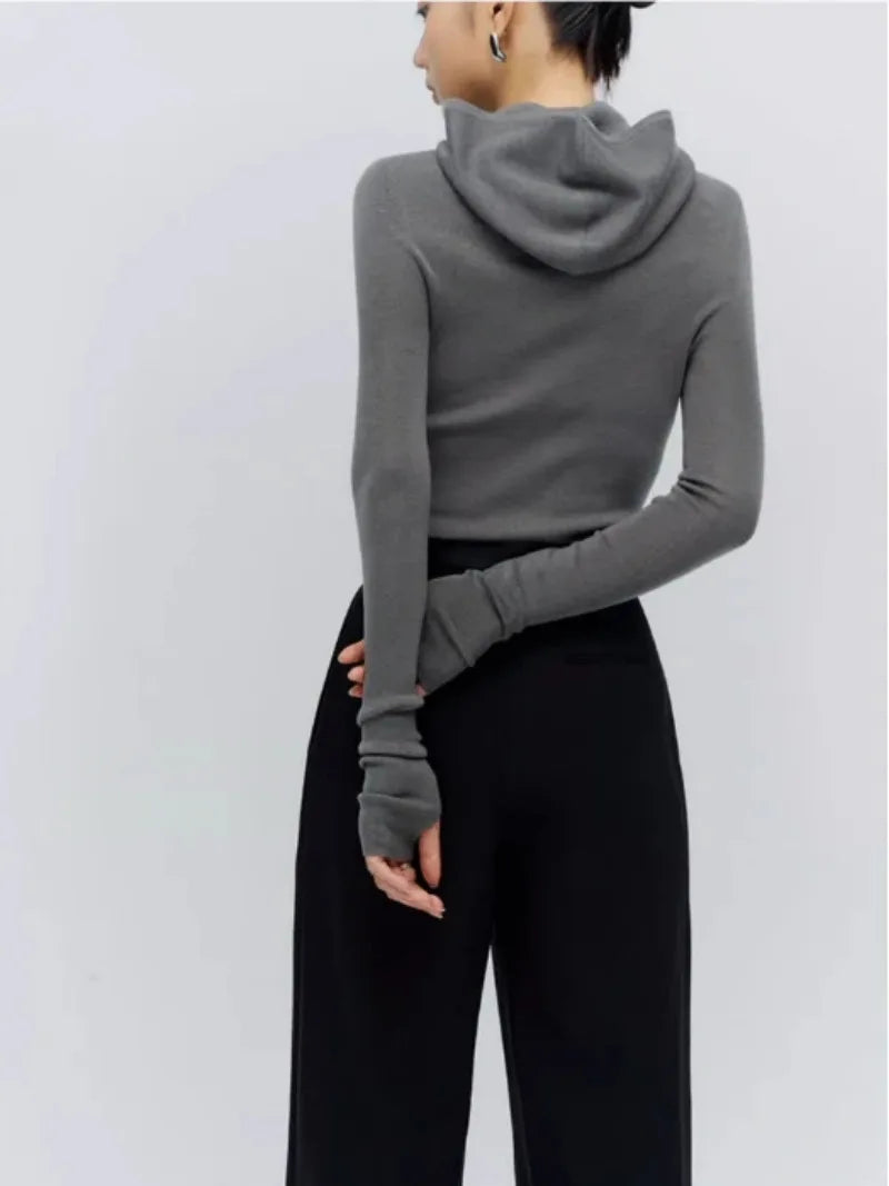 Mika – Bodyhugging Knitted Hoodie for Women