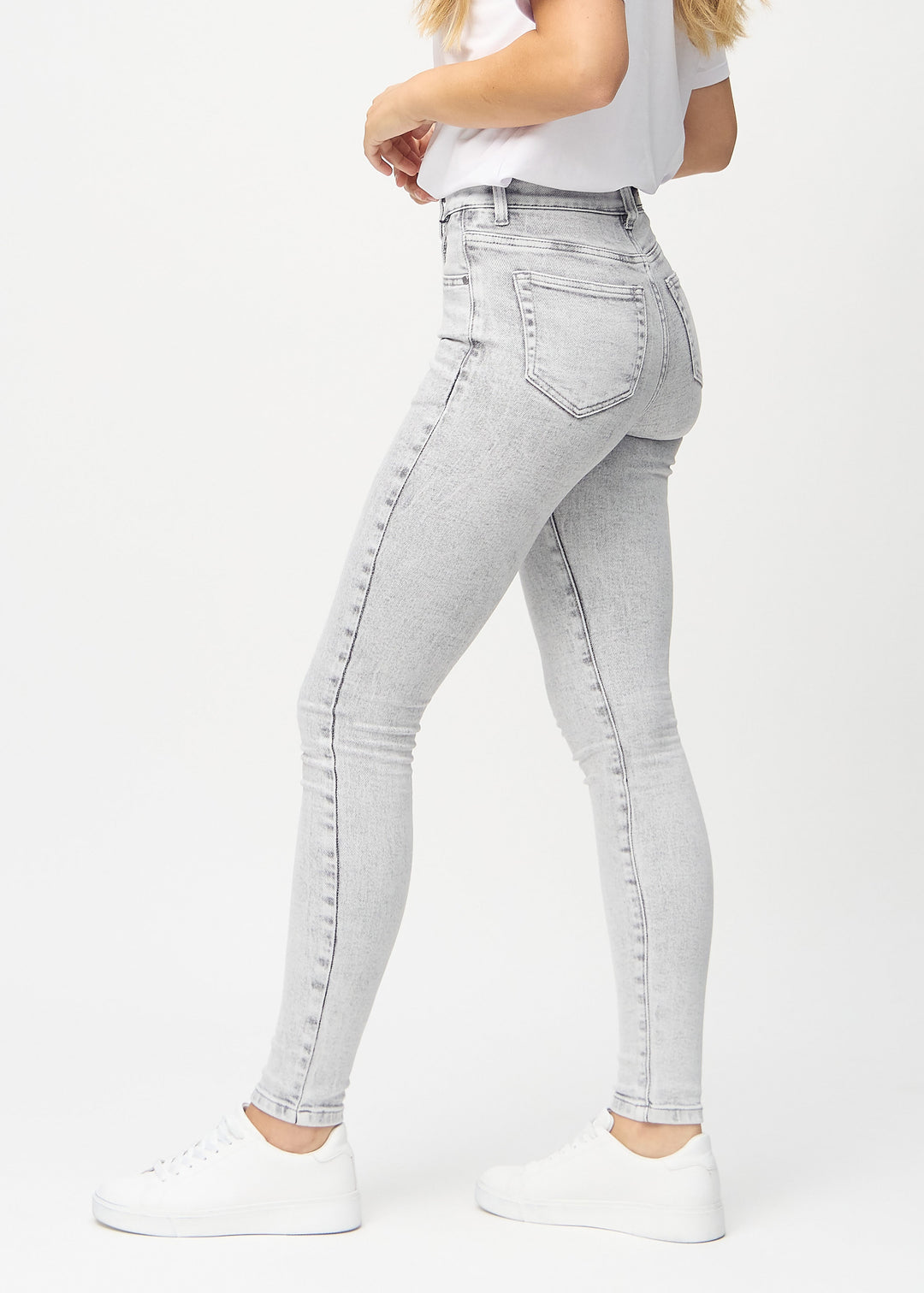 Elena – Contour-Fit Women’s Sculpting Denim Jeans