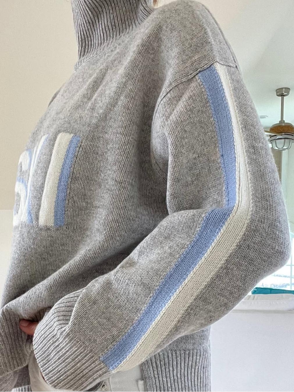 Alexia – Retro Cashmere Women’s Turtleneck Ski Sweater