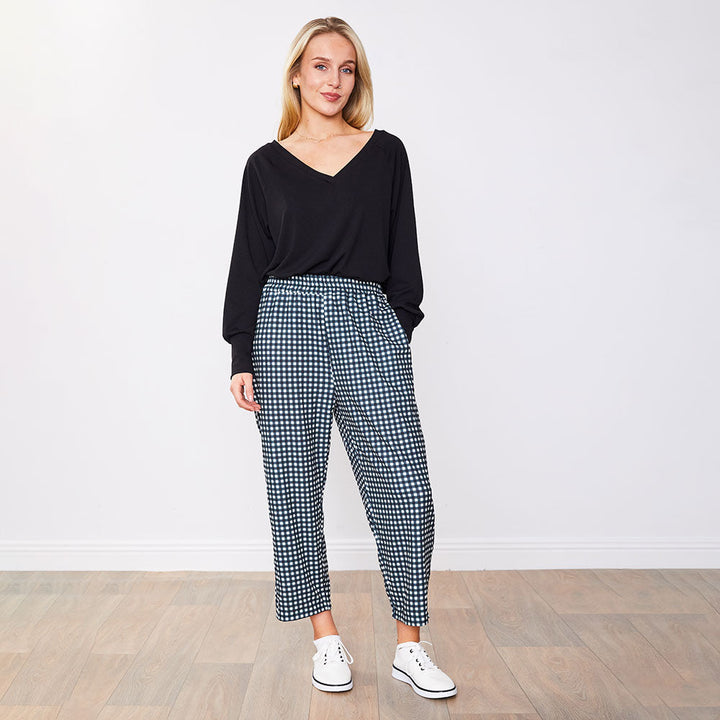 Clarize – Women’s Green Checkered Tailored Trousers