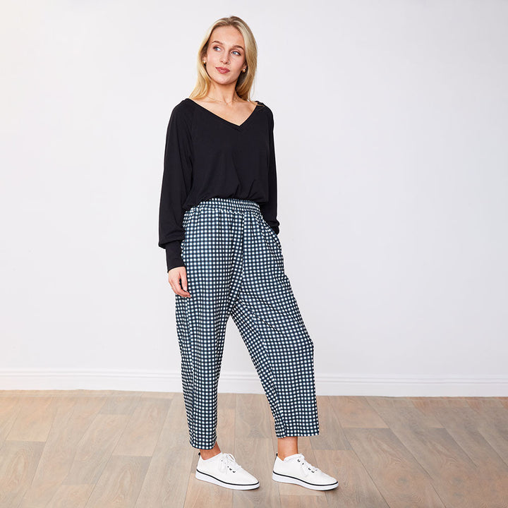 Clarize – Women’s Green Checkered Tailored Trousers