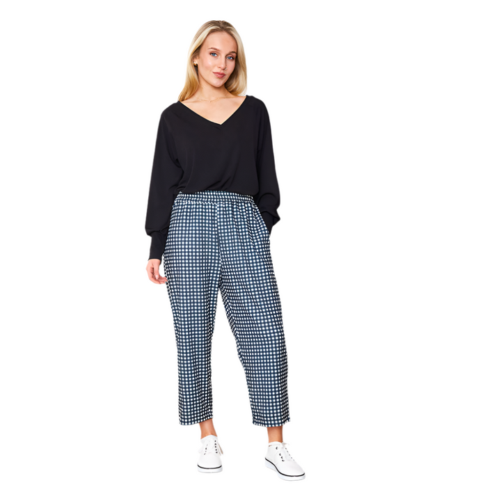 Clarize – Women’s Green Checkered Tailored Trousers
