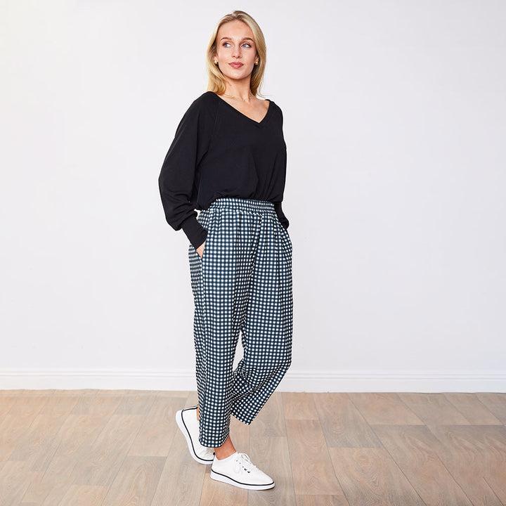 Clarize – Women’s Green Checkered Tailored Trousers