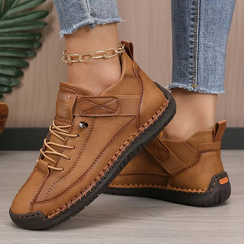 Sheena – Lightweight Women’s Everyday Leather Sneakers