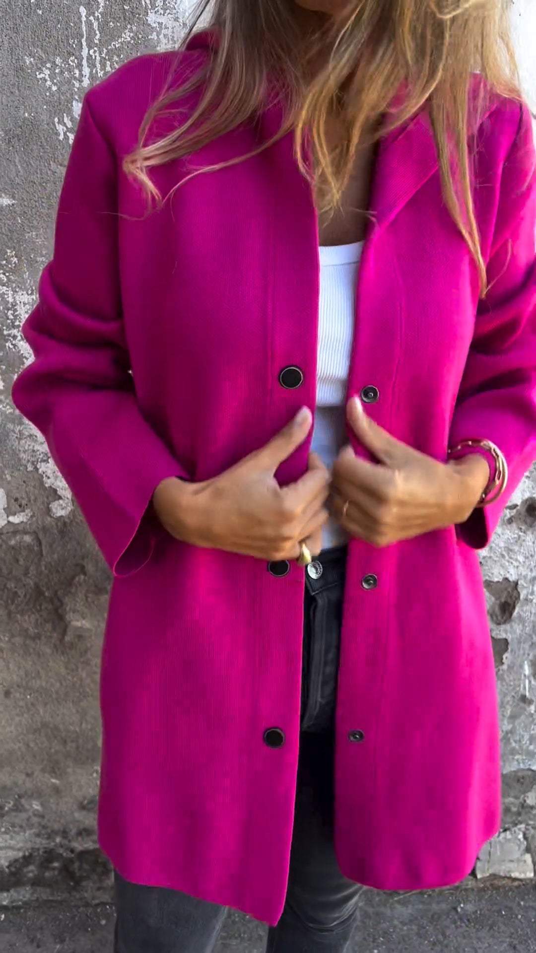 Caroline – Versatile Women’s Hooded Jacket