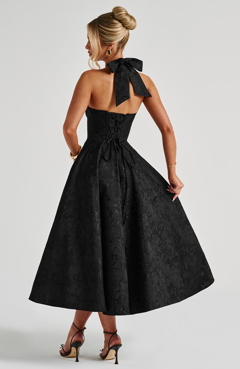 Erlinda – Effortless Women's Black Maxi Dress