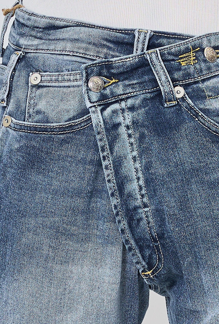 Lyka – Trendy Loose Cross Jeans for Women