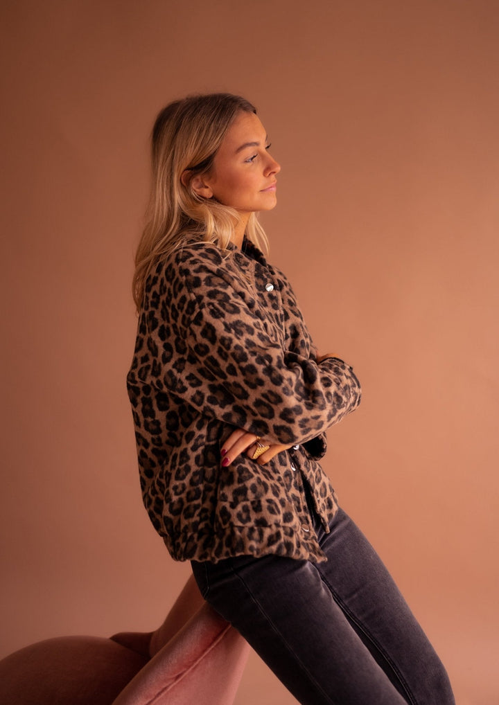 Serafina – Bold Leopard Print Women’s Jacket