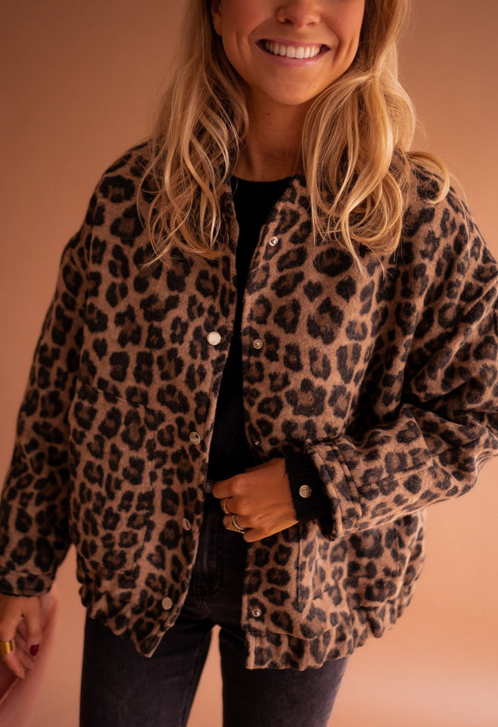 Serafina – Bold Leopard Print Women’s Jacket