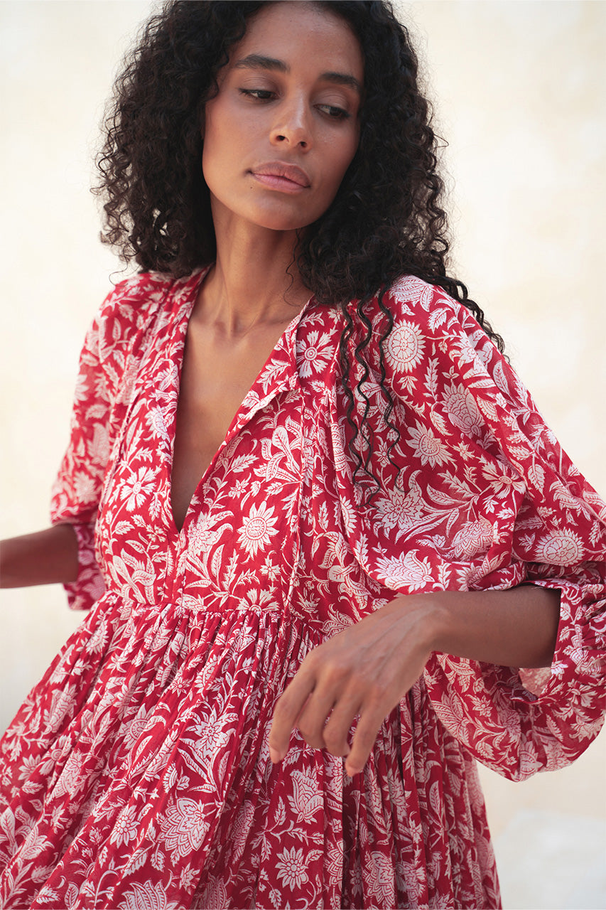Erika – Romantic Sleeved Women’s Flowy Dress