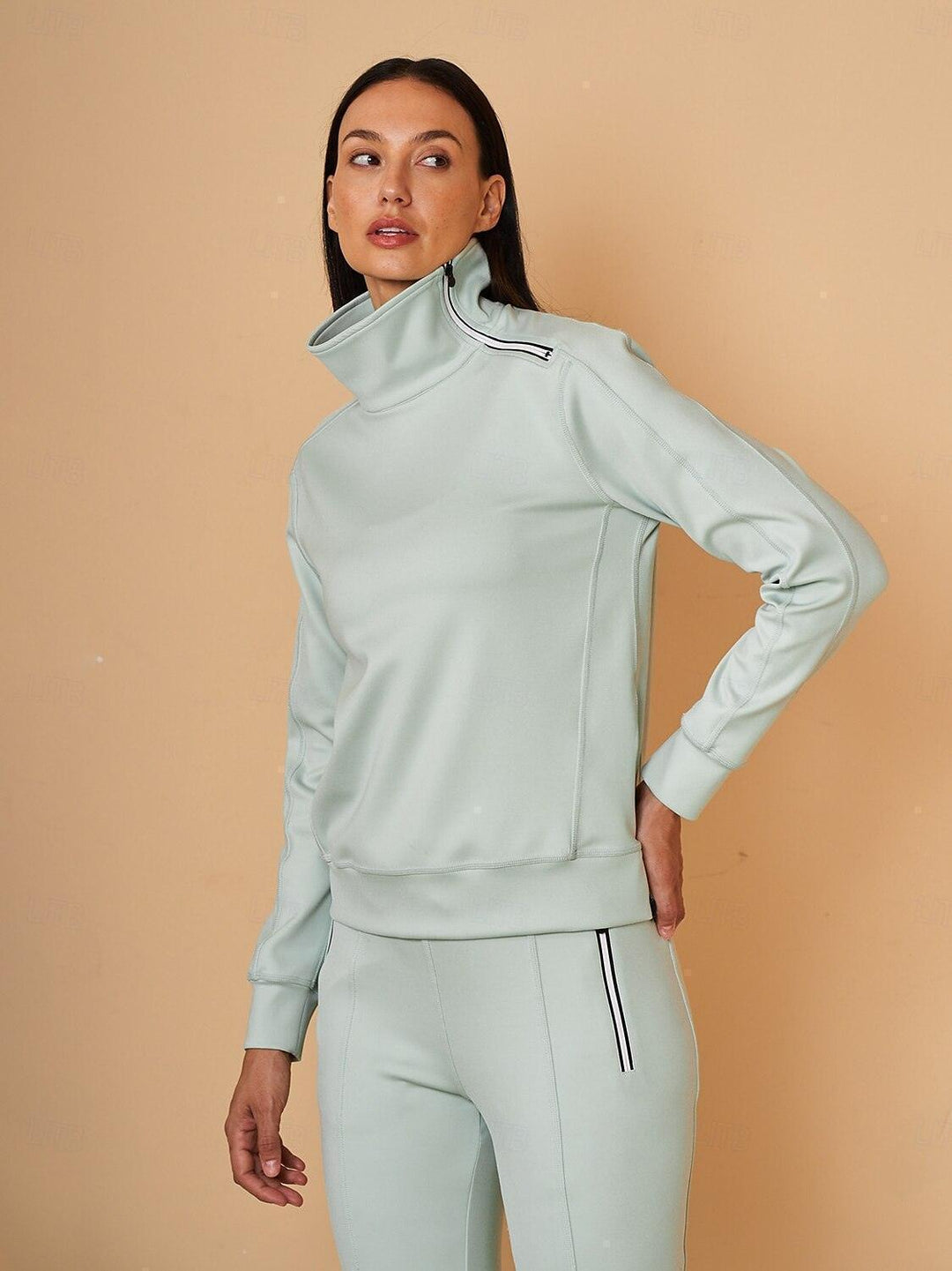 Jennifer – Irregular-Collar Women’s Golf Pullover & Pant Set