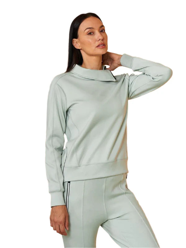 Jennifer – Irregular-Collar Women’s Golf Pullover & Pant Set