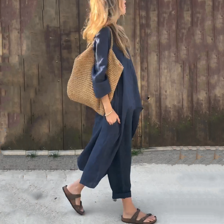Louisa – Chic Two-Piece Set for Women with High-Low Hem
